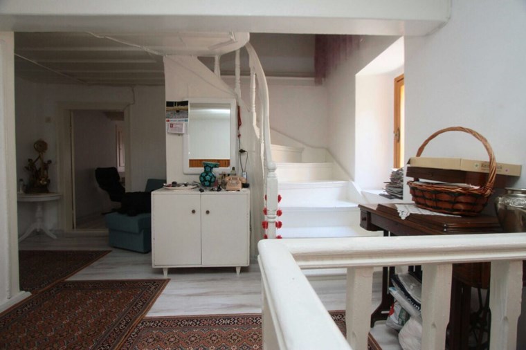 TERAKAMON İzmir Çeşme Satılık Müstakil Tarihi Taş Ev Villa / 3.500.