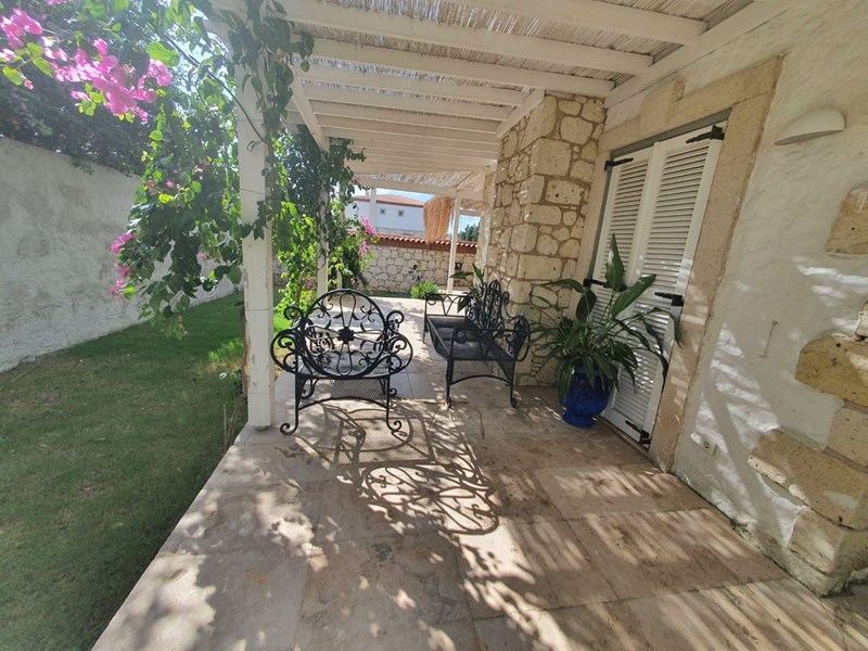 TERAKAMON İzmir Çeşme Alaçatı Satılık Taş Ev Villa / 2.900.000 TL/ 4+1