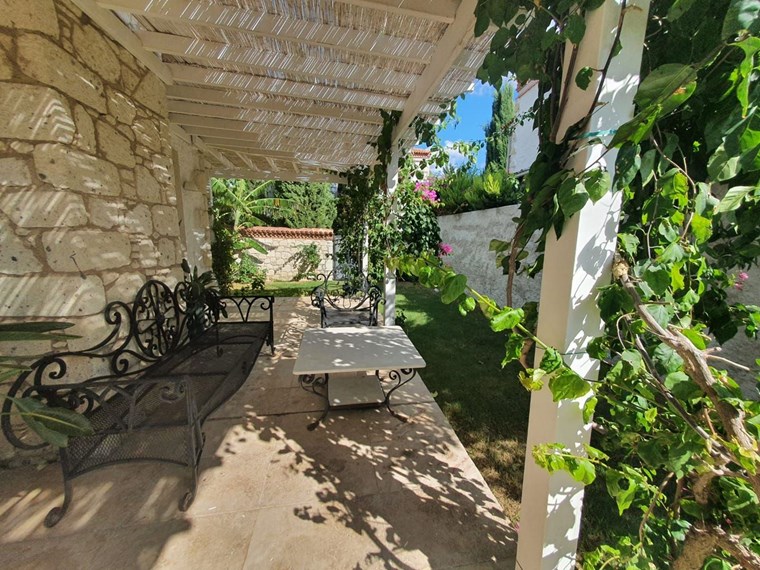 TERAKAMON İzmir Çeşme Alaçatı Satılık Taş Ev Villa / 2.900.000 TL/ 4+1