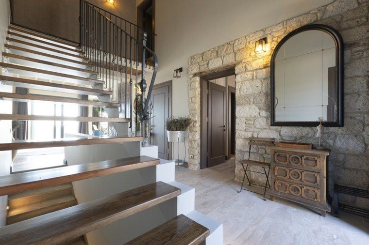 TERAKAMON İzmir Çeşme Ovacık Havuzlu Müstakil Satılık Lüks Villa Taş