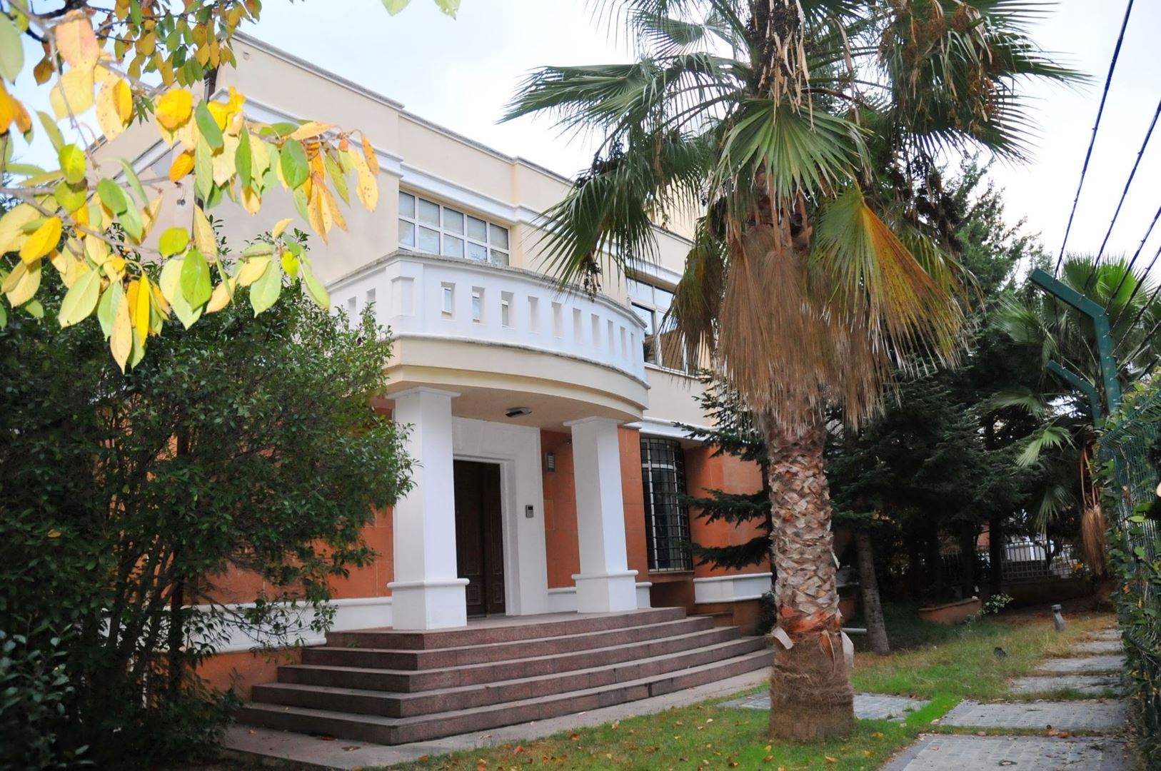Etiler satılık villa