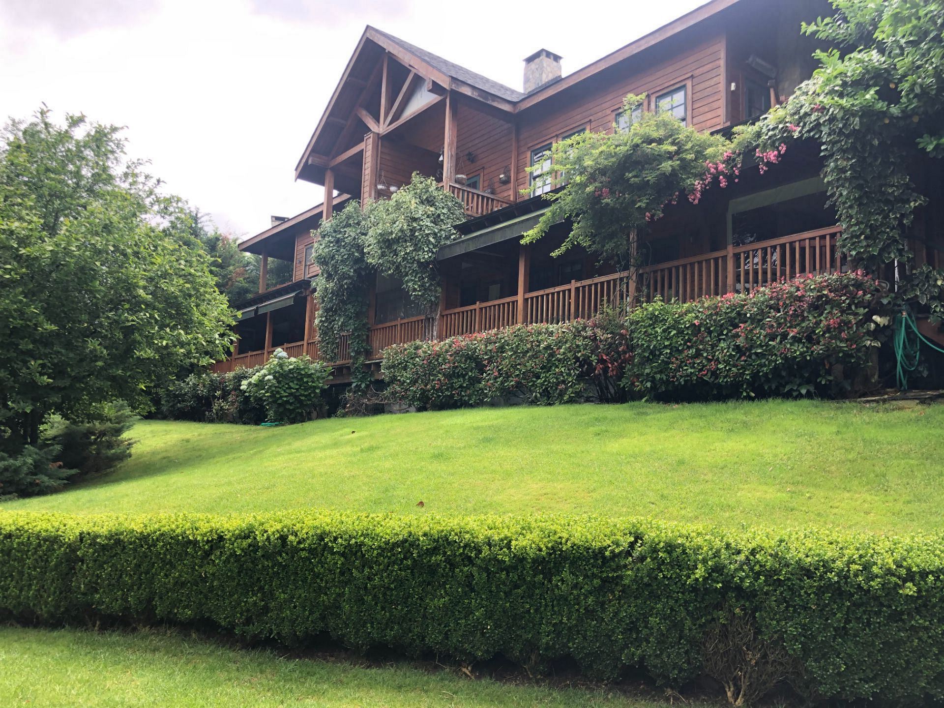 Kemer Country Kütük Evler�de Göl Manzaralı Satılık Villa Katı Space