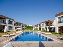 ORTAKENT TED KOLEJİ YAKINI HAVUZLU SİTEDE 3+1 BAHÇE KATI DAİRE