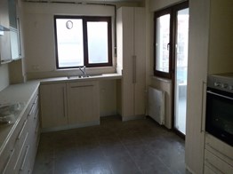 Beşevler'de Site İçi Satılık 6+1 Lüx Dublex Daire