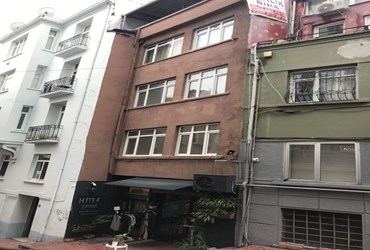 SATILIK YENİ ÇARŞI CD 199 M2 DÜKKAN + 4 KAT KOMPLE BİNA