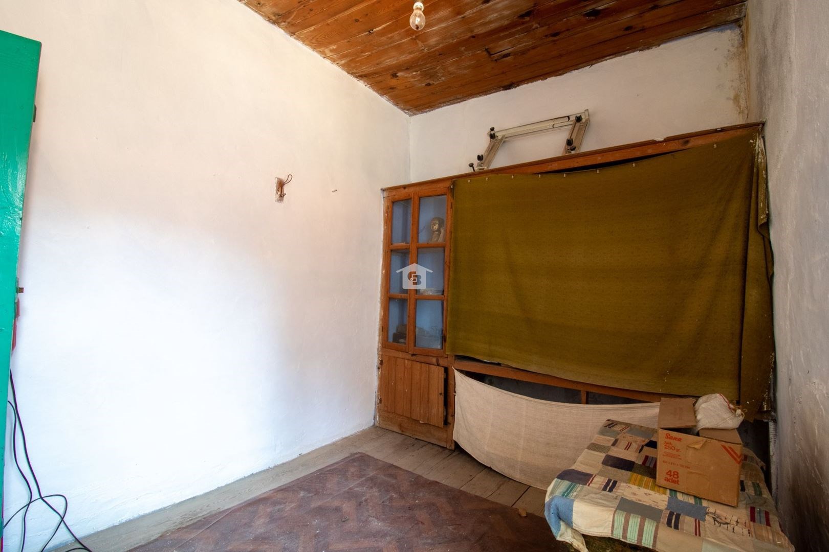 CB PLUS GAYRİMENKUL Yeni Foça Merkezde Restore Edilebilir Satılık