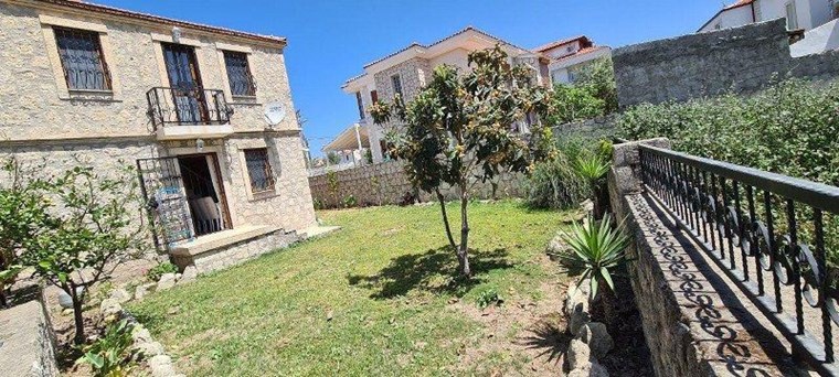 TERAKAMON İzmir Çeşme Alaçatı Bahçeli Müstakil Satılık Taş Ev Villa