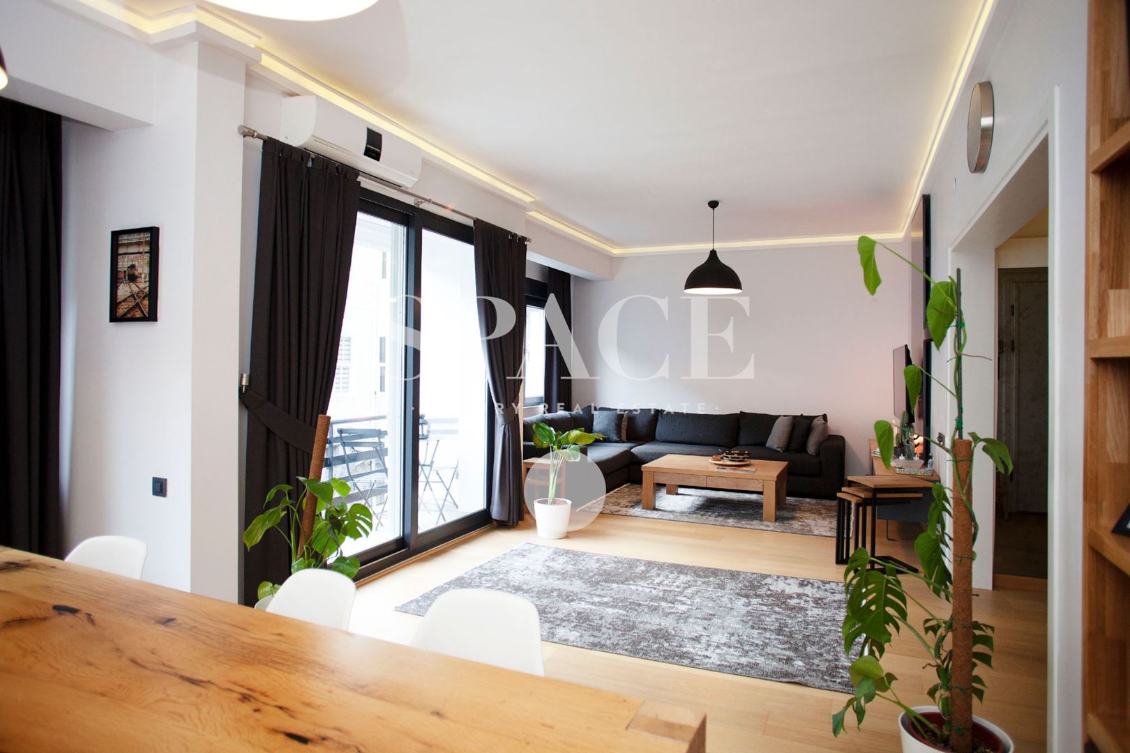 Bebek�te Balkonlu Mobilyalı Yenilenmiş Satılık Daire