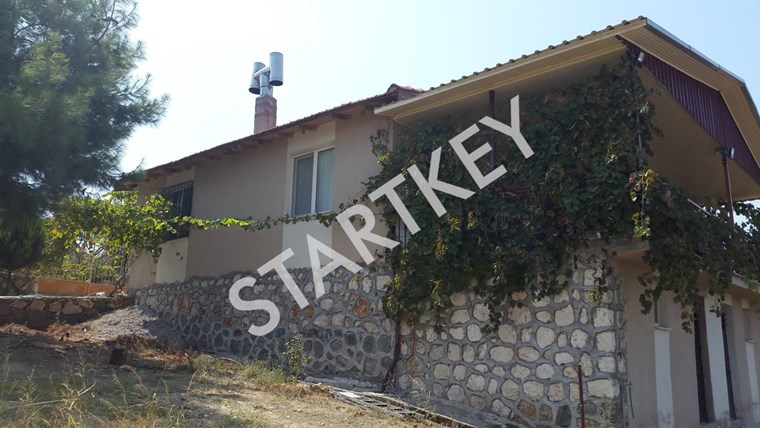 Startkey Buca Karacaağaç�ta 2 Dönüm Arsa İçinde 150m2 Müstakil Ev