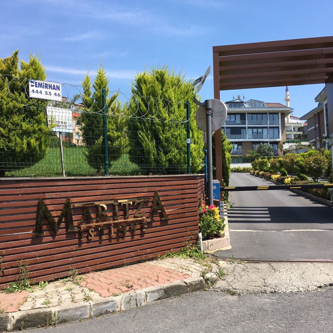 Veranda ve çatı ile banyo Veranda ve çatı ile banyo