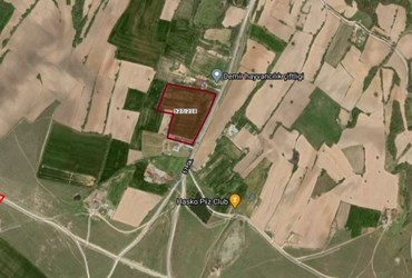 ÇERKEZKÖY KIZILPINAR'DA ASFALT CEPHELİ ÇİFTLİĞE UYGUN 25.283 M2