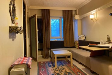 KADIKÖY MERKEZDE HOME OFFİCE OLARAK KULLANILABİLİR 2+1 DAİRE