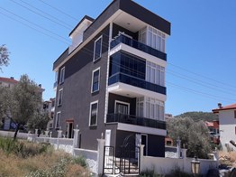 yenifoça narezende ara kat cam balkonlu