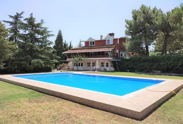 SÜLEYMANPAŞA HACIKÖY'DE 11565 M2 İÇİNDE ÇOK BAKIMLI ÇİFTLİK EVİ