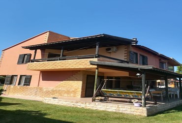 SATILIK URLA TORASAN DA 2+1. DENİZE 100 m, BAHÇELİ, TERASLI.....