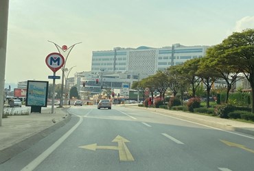 *Gebze Çarşı Girişi Düz Ayak 400m2 Kiralık Dükkan*