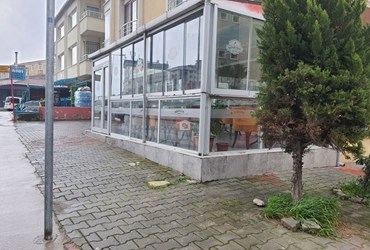 Yakacık Caddesi Üzerinde, Manzara Adalar Karşısı Kiracılı Dükkan