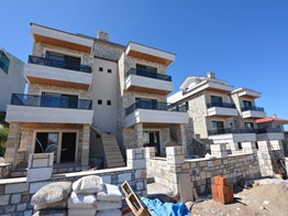 yenifoça burunucunda lebiderya ultralüks taş villalar