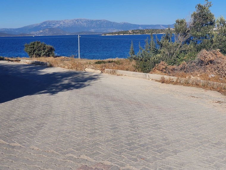 TERAKAMON Çeşme Dalyan�da Ful Deniz Manzaralı, Havuzlu Satılık