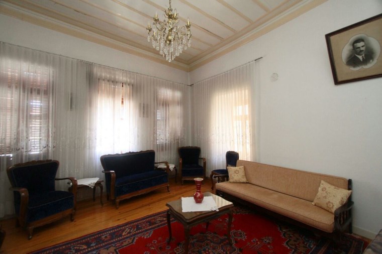 TERAKAMON İzmir Çeşme Satılık Müstakil Tarihi Taş Ev Villa / 3.500.