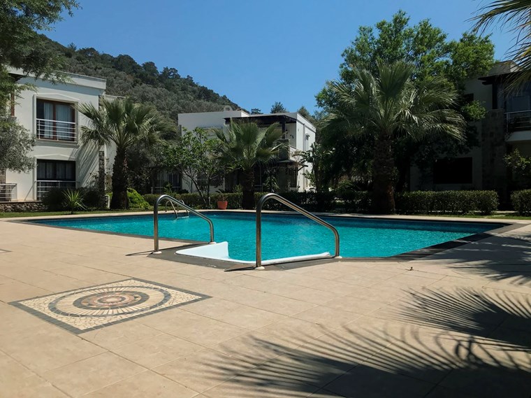 Mil Emlak_Bodrum Bodrum Torba�da Denize Yürüme Mesafesinde Havuzlu