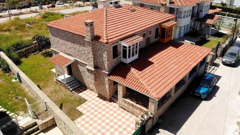 TERAKAMON İzmir Çeşme Alaçatı Bahçeli Müstakil Satılık Taş Ev Villa