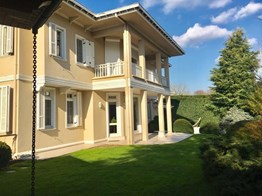 Kemer Country Ana Fazda Çok Şık Modern Havuzlu Villa