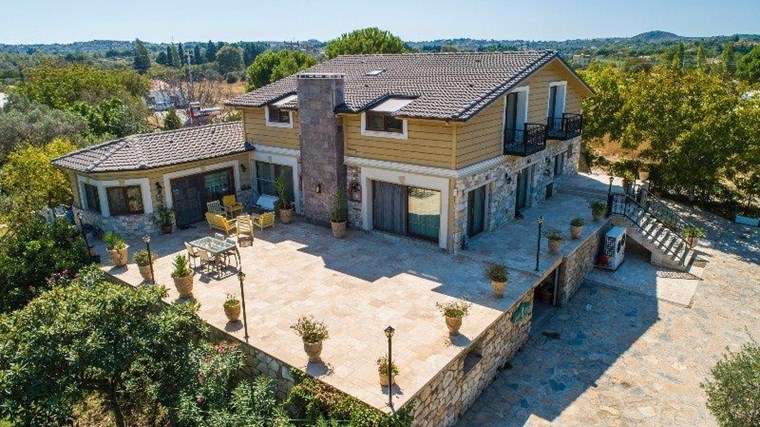TERAKAMON İzmir Urla İskele Satılık Lüks Villa Çiftlik Evi Terakamon