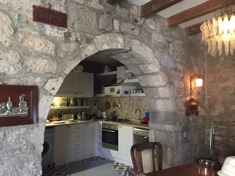 TERAKAMON İzmir Çeşme Alaçatı Satılık Taş Ev / 3.750.000 TL/ 2+1