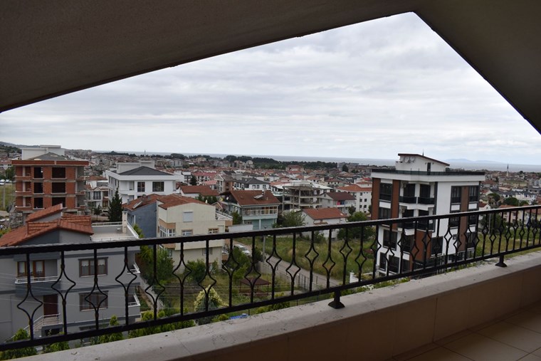 Deniz Gayrimenkul Bursa YALOVA ÇİFTLİKKÖY�DE SATILIK DENİZ MANZARALI