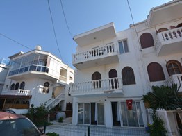 BURUNUCUNDA ZEMİN KAT BAHCELİ 2+1 DAİRE