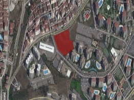 ÜMRANİYE’ DE FİNANS MERKEZİNE KOMŞU SATILIK TİCARİ İMARLI ARSA