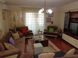 BALÇOVA SAKARYA CADDESİ ÜZERİN DE ASANSÖRLÜ ARAKAT SATILIK DAİRE