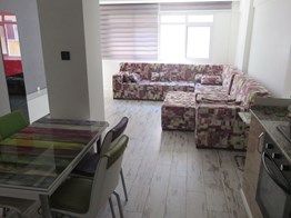 BALÇOVA KORUTÜRK DE ARA KAT JEOTERMALLI BAKIMLI SATILIK DAİRE