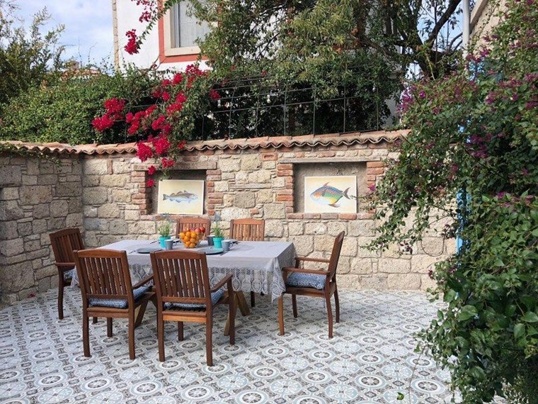 TERAKAMON İzmir Çeşme Alaçatı Kiralık Taş Ev Villa / 115.000 TL/ 3+1