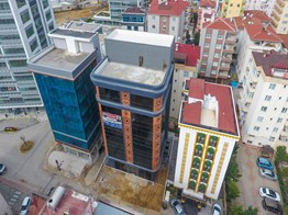 REMAX WİN TUNCAY ÇETİN' DEN KARTAL E-5 YANYOLDA 2000 M2 PLAZA!!