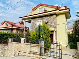 Villa for sale in Fethiye Ölüdeniz Ovacik 4 + 1 180m² with pool and private garden