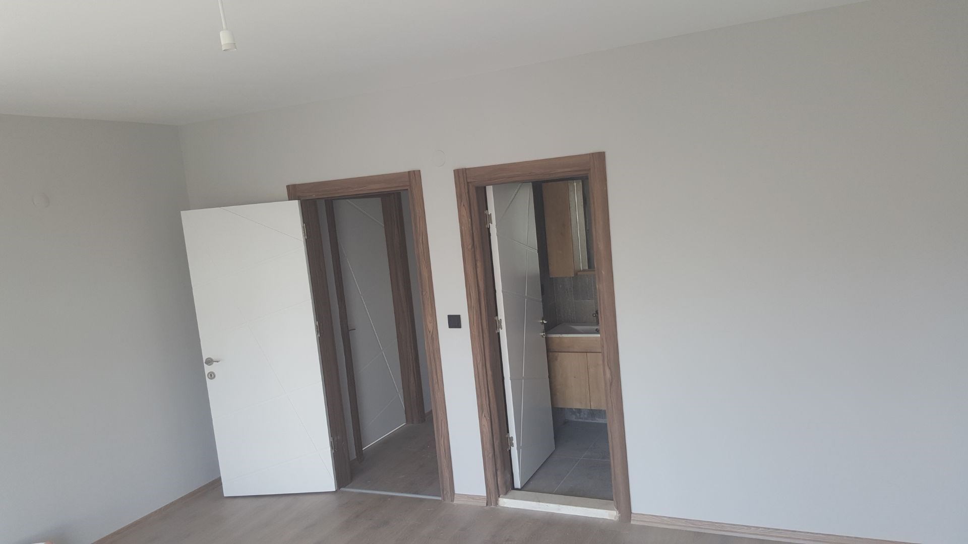 Deniz Gayrimenkul Bursa KAYAPA�DA KİRALIK 3+1 DAİRE / 1.600 TL/ 3+1