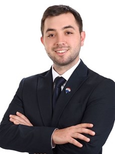 Can Özer